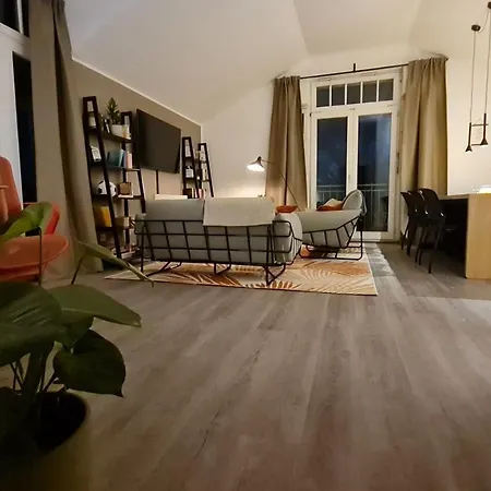 شقة Penthouse In Am Wasser + Parken + Wlan + Netflix +kamin