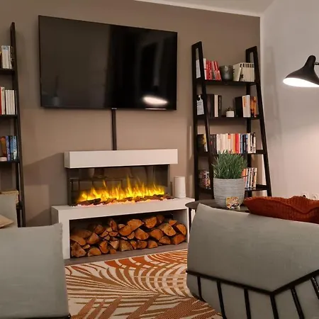 شقة Penthouse In Am Wasser + Parken + Wlan + Netflix +kamin