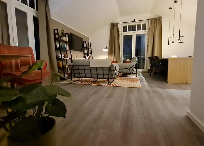 شقة Penthouse In Am Wasser + Parken + Wlan + Netflix +kamin